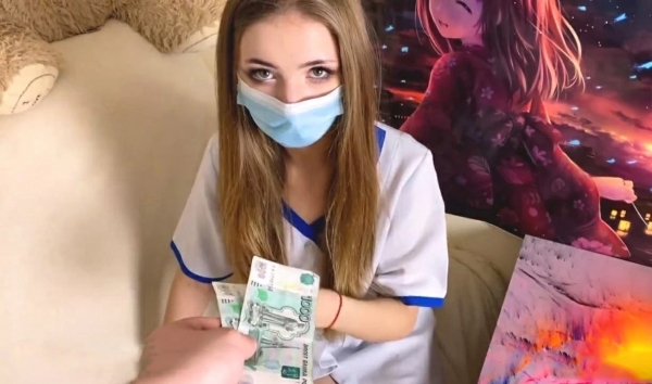 Красотка-врачиха из России трахается за бабки: зарплата копеечная!